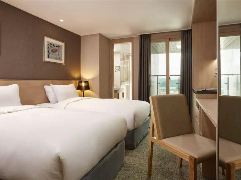 Raonstay In Perla Hotel Чинджу Экстерьер фото