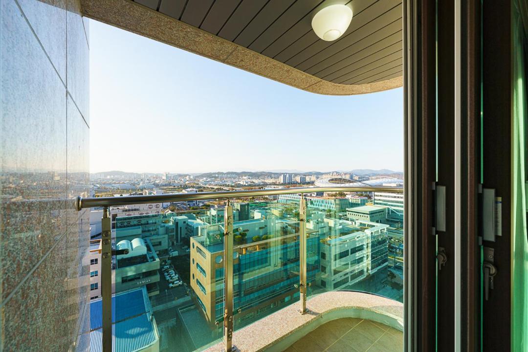 Raonstay In Perla Hotel Чинджу Экстерьер фото