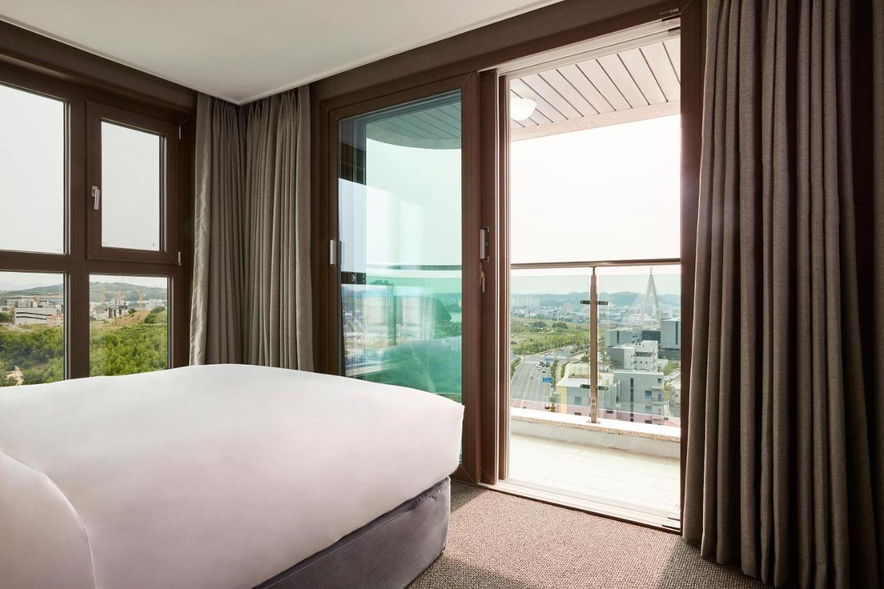 Raonstay In Perla Hotel Чинджу Экстерьер фото