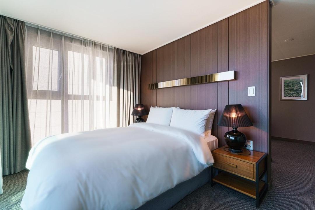 Raonstay In Perla Hotel Чинджу Экстерьер фото