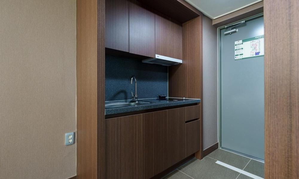 Raonstay In Perla Hotel Чинджу Экстерьер фото